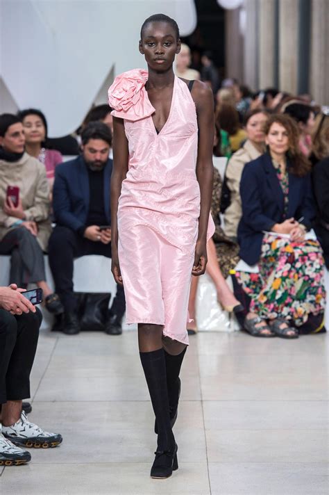 miu miu printemps été 2019|Miu Miu Spring 2019 Ready.